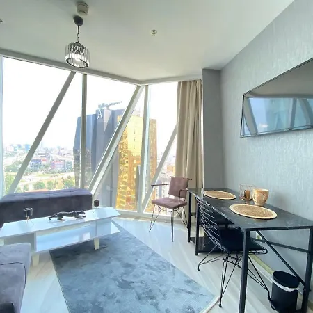 Studio Flat Near Metro With Shared Pool In Maltepe Apartment *