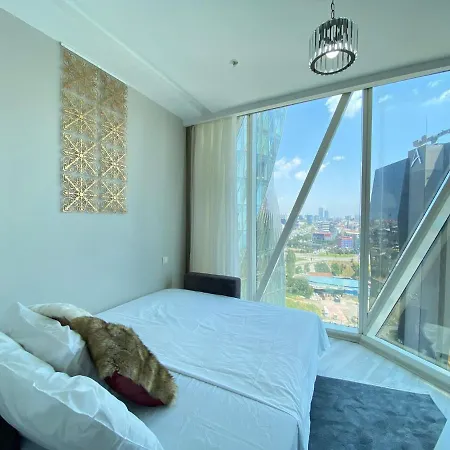 Studio Flat Near Metro With Shared Pool In Maltepe *